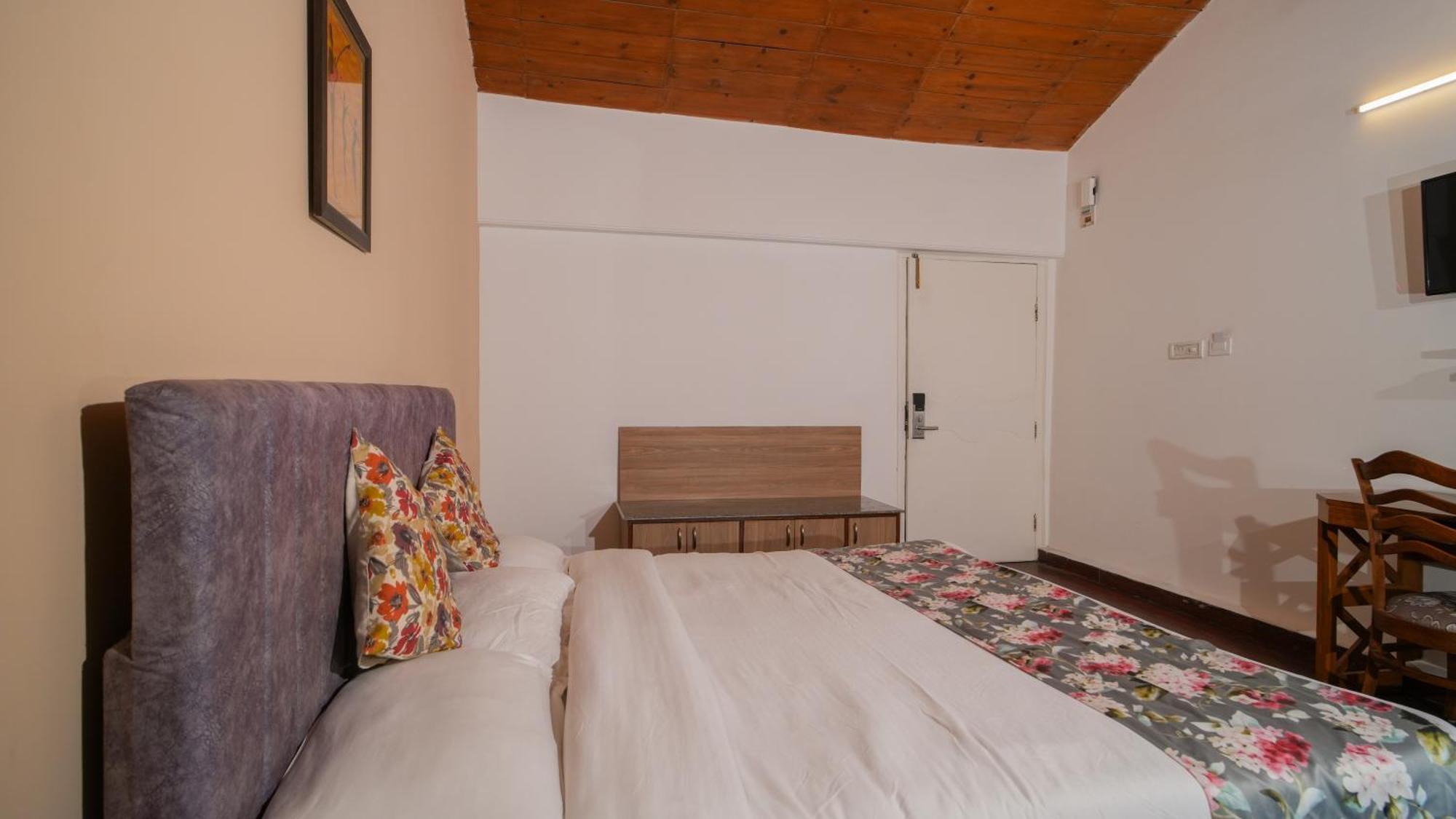 Neelesh Inn- A Luxury Lake View Hotel- 20 Kms From Nainital Bhimtal Luaran gambar