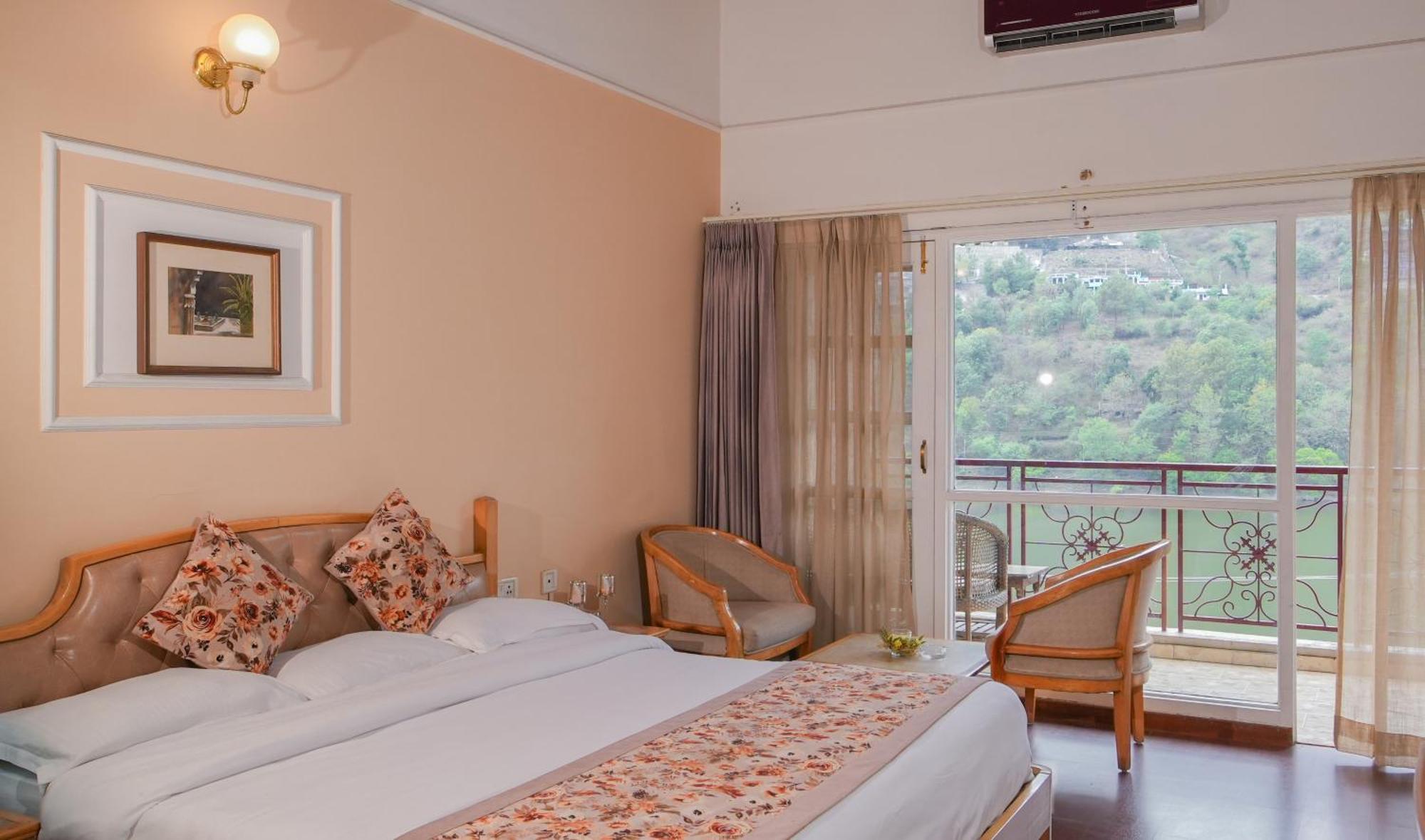 Neelesh Inn- A Luxury Lake View Hotel- 20 Kms From Nainital Bhimtal Luaran gambar