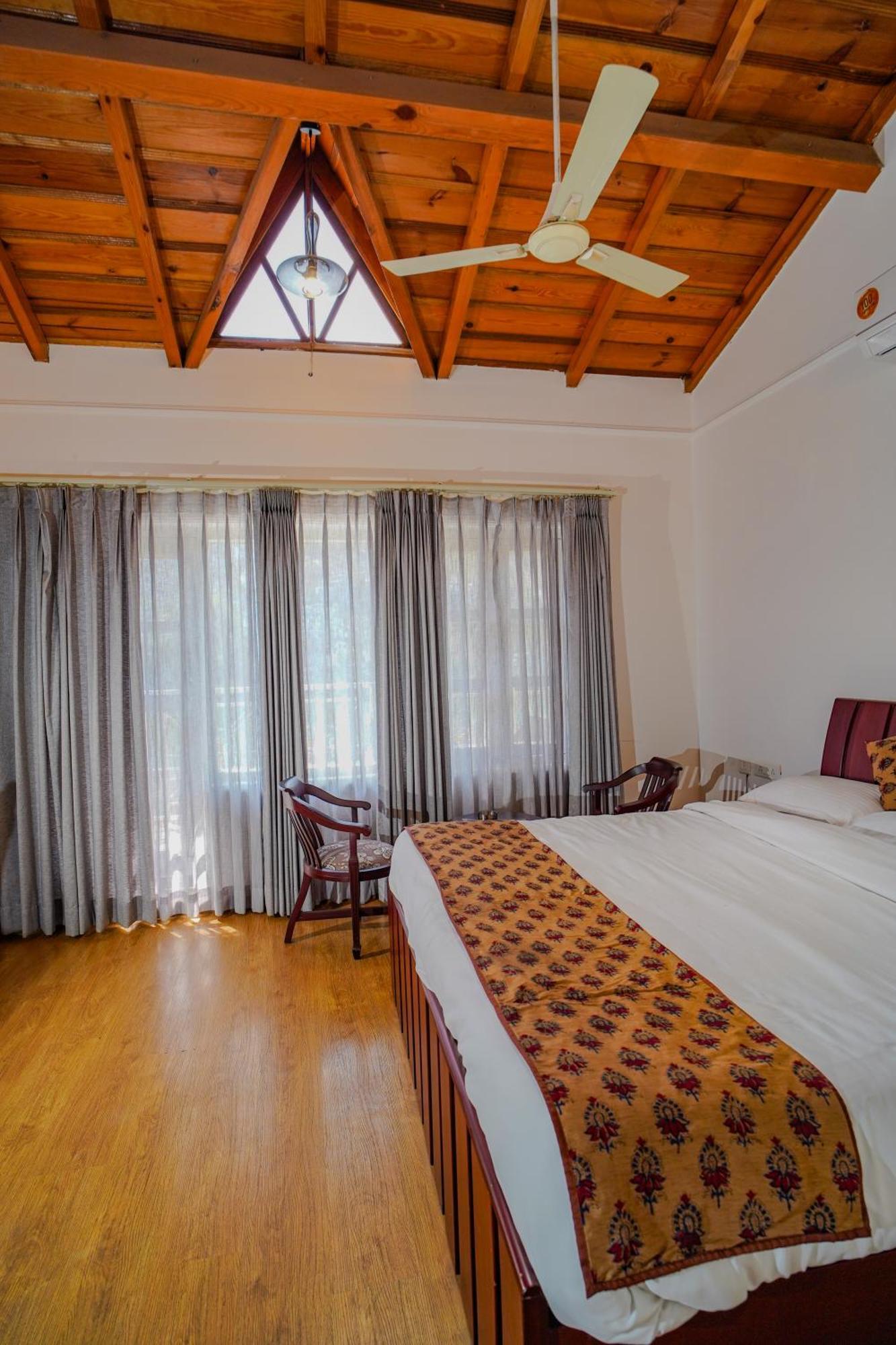 Neelesh Inn- A Luxury Lake View Hotel- 20 Kms From Nainital Bhimtal Luaran gambar