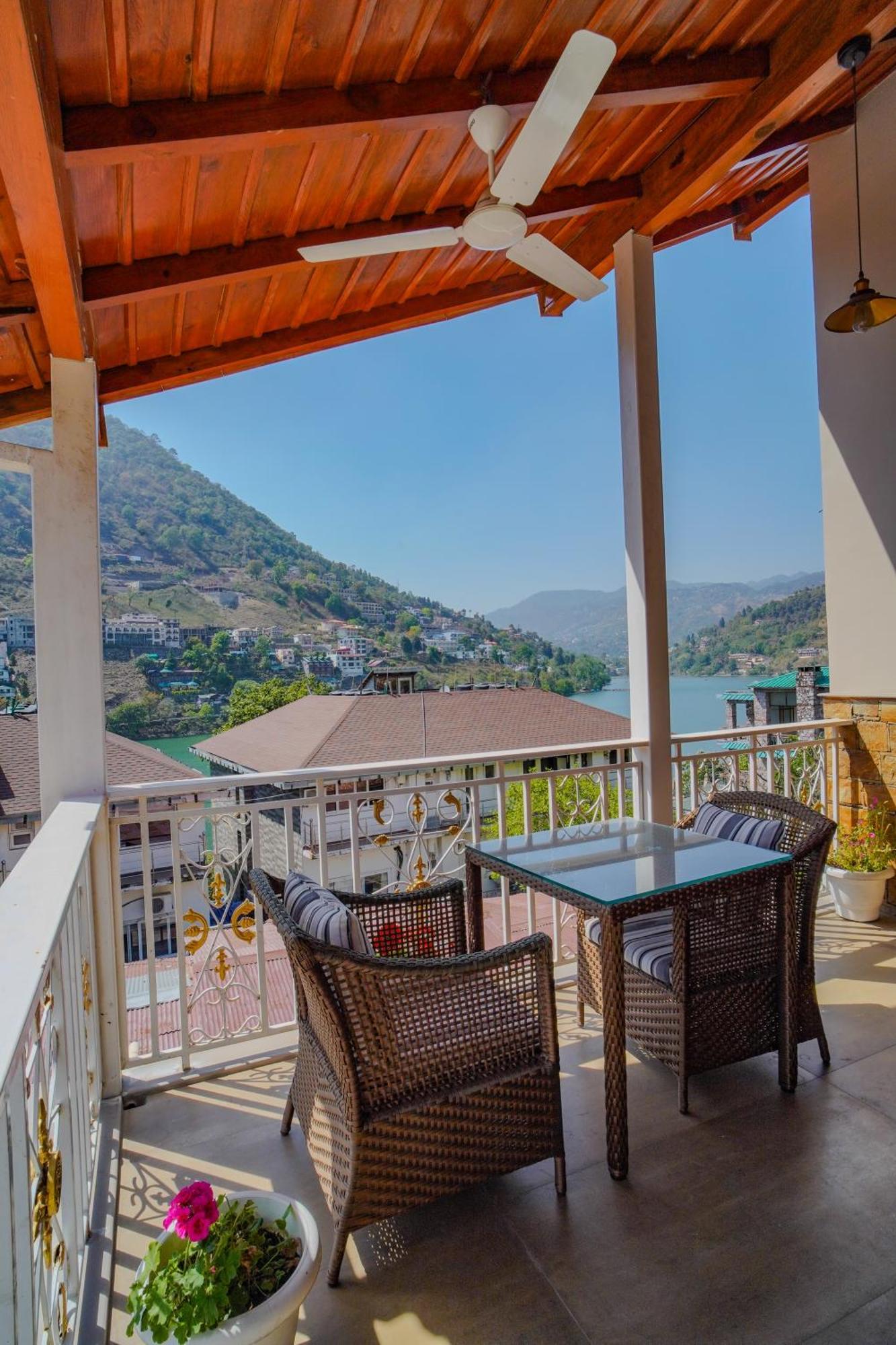 Neelesh Inn- A Luxury Lake View Hotel- 20 Kms From Nainital Bhimtal Luaran gambar